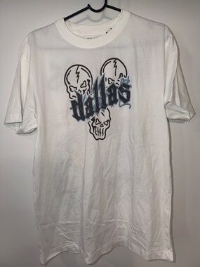 💀🏈💀 Dallas Cowboys Graphic Short-Sleeve Tee - Size M